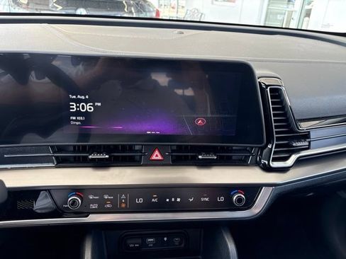 Certified 2025 Kia Sportage EX AWD/4WD image 12