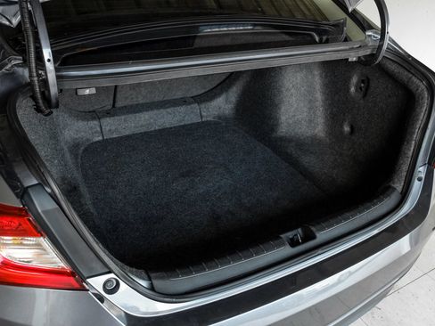 Used 2018 Honda Accord Sport image 45