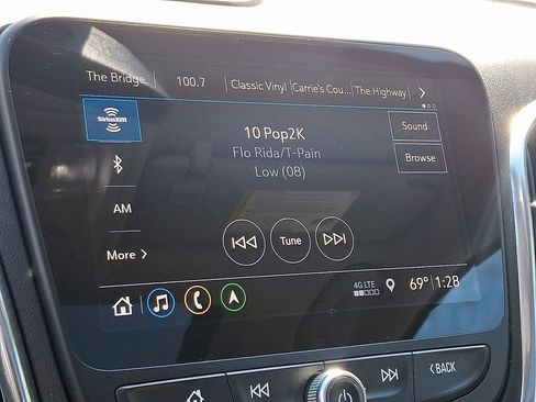 Used 2021 Chevrolet Equinox Premier image 18