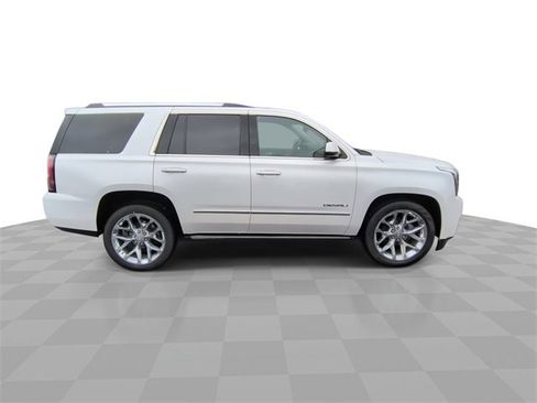 Used 2020 GMC Yukon Denali w/ Denali Premium Package image 9