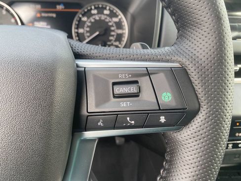 New 2026 Mitsubishi Outlander SE image 17