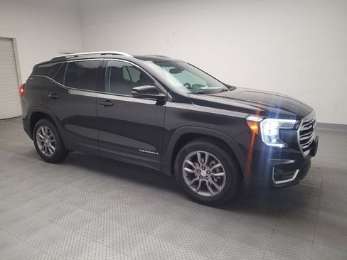 Used 2024 GMC Terrain SLT image 11