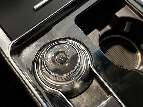 Used 2019 Ford Edge Titanium w/ Cold Weather Package image 14