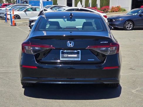 Used 2025 Honda Civic Sport image 6