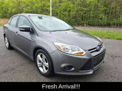 Used 2014 Ford Focus SE FWD image 3