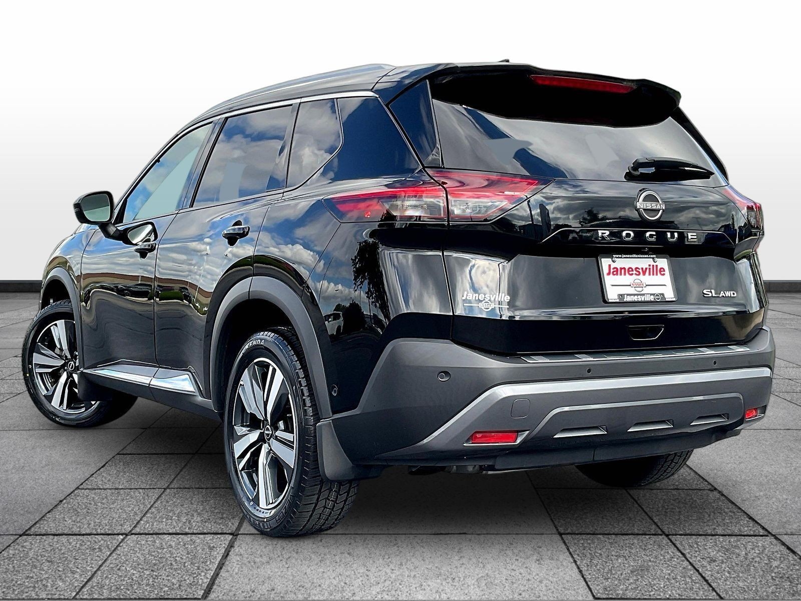Certified 2023 Nissan Rogue SL w/ SL Premium Package AWD/4WD image 5