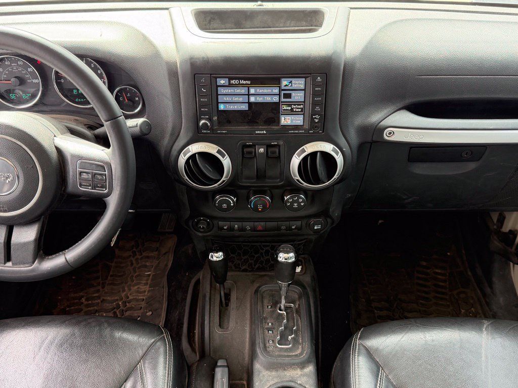 Used 2017 Jeep Wrangler Rubicon AWD/4WD image 10