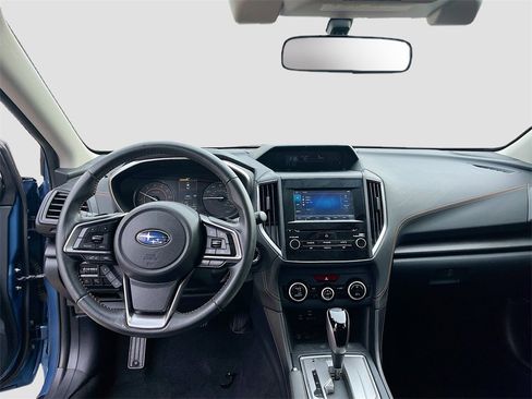 Used 2022 Subaru Crosstrek 2.0i Premium w/ Moonroof Package image 22