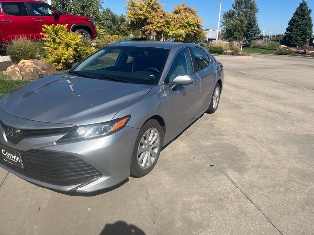 Used 2019 Toyota Camry LE FWD image 8