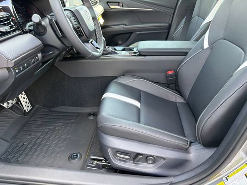 New 2026 Toyota Camry SE w/ Convenience Package FWD image 17