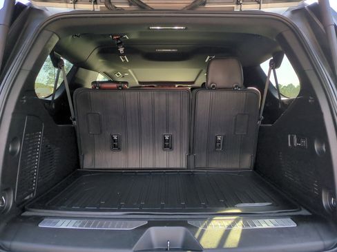 Used 2023 GMC Yukon XL Denali Ultimate image 33