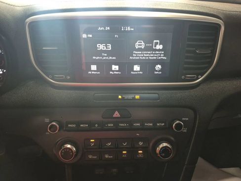 Used 2020 Kia Sportage LX FWD image 11