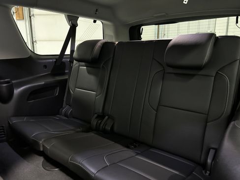 Used 2019 Chevrolet Suburban Premier AWD/4WD image 33