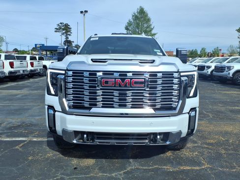 New 2026 GMC Sierra 2500 Denali w/ Denali Reserve Package AWD/4WD image 2