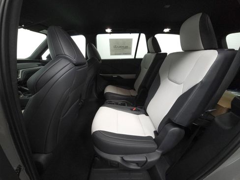 New 2026 Lexus TX 500h AWD image 7