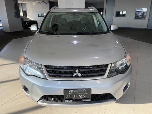 Used 2009 Mitsubishi Outlander SE image 2