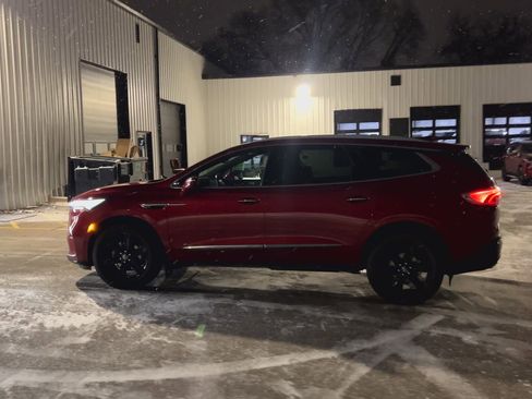 Certified 2023 Buick Enclave Essence w/ Sport Touring Edition image 6