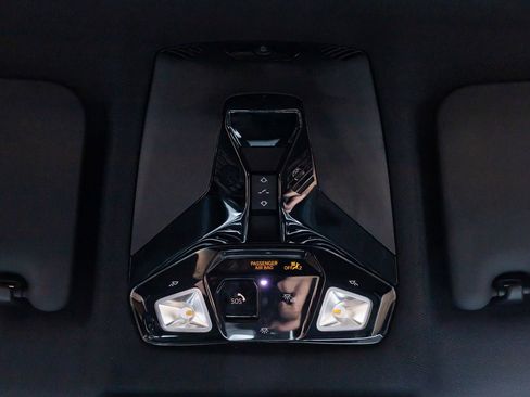 Used 2025 BMW X1 M35i w/ Premium Package image 24