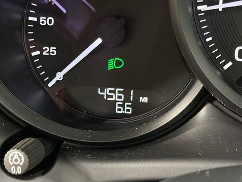 Certified 2026 Porsche Macan AWD/4WD image 41