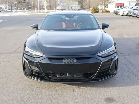Used 2022 Audi e-tron GT Prestige w/ Prestige Package image 3