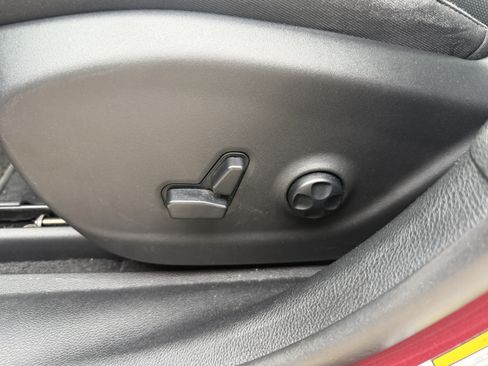 Used 2021 Jeep Cherokee Latitude Lux 80th Anniv w/ Quick Order Package 2YU 80th AWD/4WD image 39