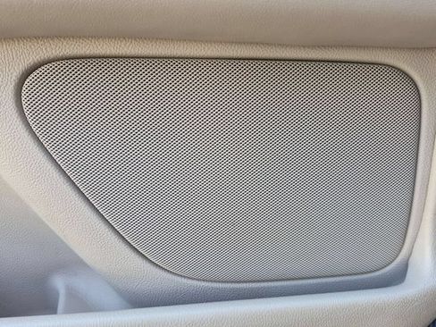 Used 2018 Lincoln MKZ Reserve w/ Climate Package FWD image 18