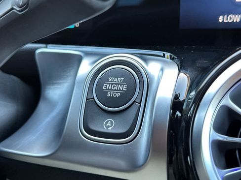 New 2025 Mercedes-Benz GLB 250 4MATIC image 21