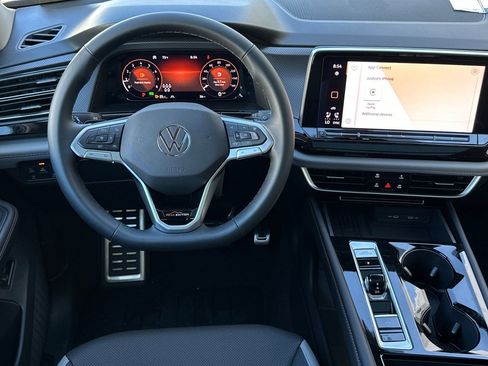 New 2025 Volkswagen Atlas Peak Edition SE AWD/4WD image 14