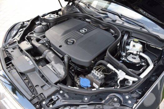 Used 2014 Mercedes-Benz E 250 BlueTEC Sedan image 90