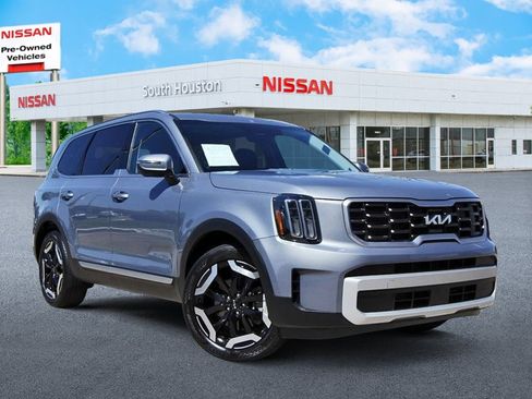 Used 2025 Kia Telluride S FWD image 1