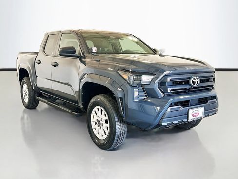 Used 2025 Toyota Tacoma SR RWD image 3