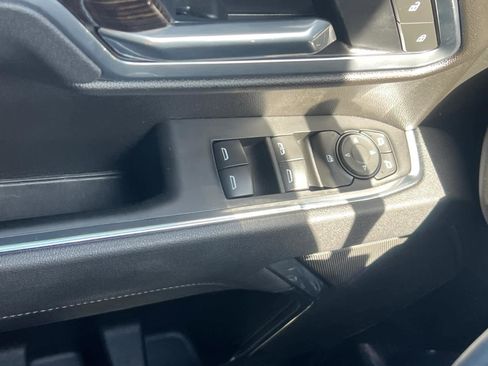 Certified 2025 GMC Sierra 1500 Elevation image 21