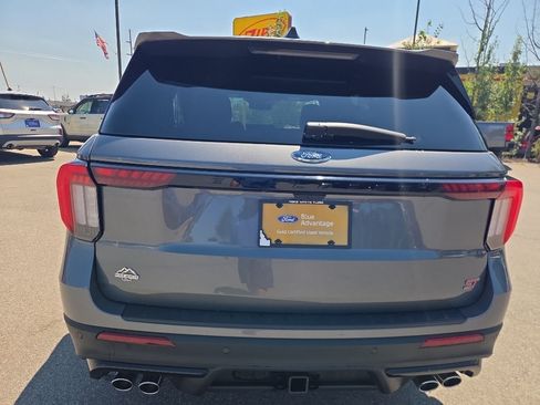 Certified 2025 Ford Explorer ST AWD/4WD image 7
