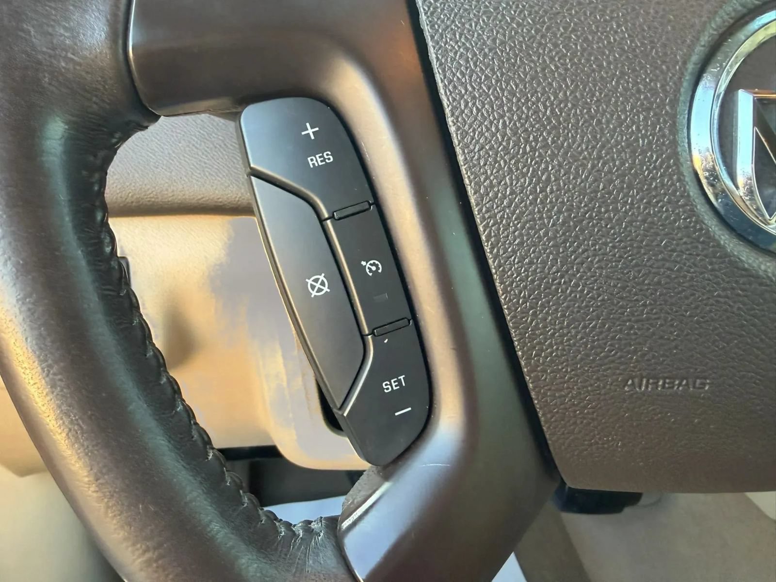 Used 2011 Buick Enclave CXL w/ Trailering Provision Package FWD image 29