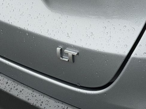 Used 2024 Chevrolet Trax LT w/ Sunroof Package FWD image 34