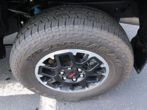 Certified 2024 Toyota Tacoma TRD Off-Road w/ TRD Off Road Premium Package AWD/4WD image 8