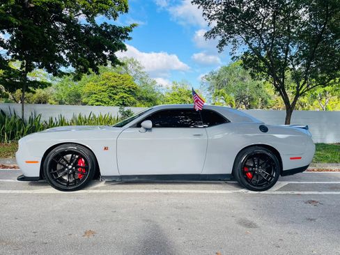 Used 2021 Dodge Challenger R/T Scat Pack w/ Dynamics Package image 2