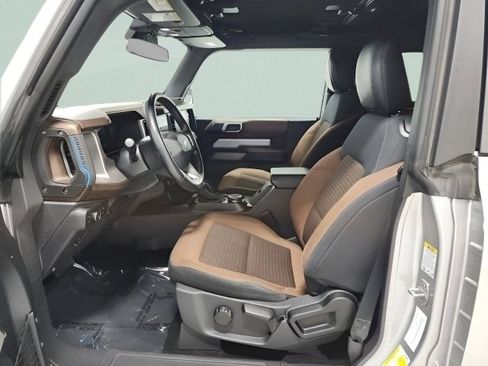 Used 2021 Ford Bronco Outer Banks AWD/4WD image 17