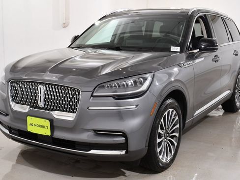 Used 2022 Lincoln Aviator AWD w/ Premium Package image 2