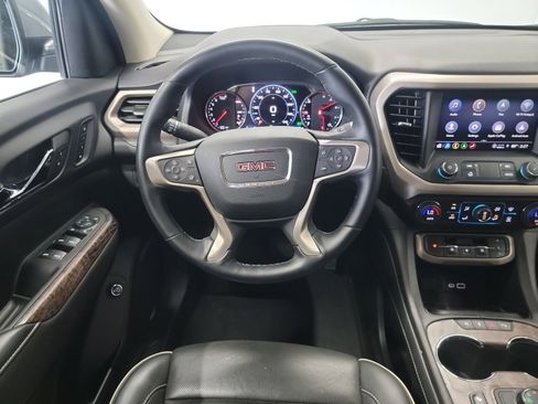 Used 2023 GMC Acadia Denali image 16