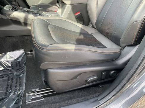 Used 2024 Subaru Crosstrek 2.5i Limited w/ Crosstrek Mirror Package image 27