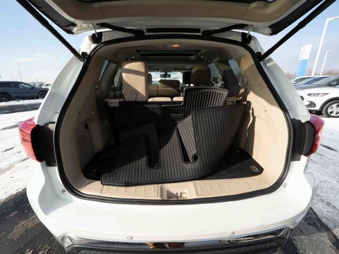 Used 2018 Nissan Pathfinder Platinum image 28