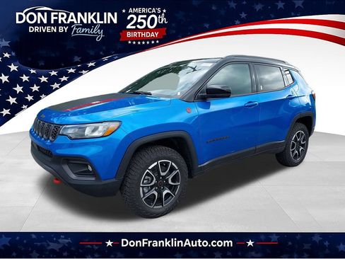 New 2026 Jeep Compass Trailhawk w/ Sun, Sound & Navigation Group AWD/4WD image 1