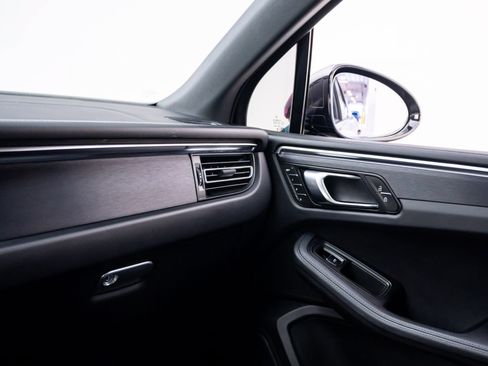 Certified 2023 Porsche Macan GTS AWD/4WD image 29