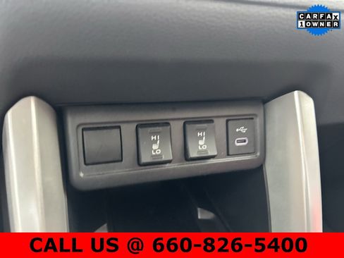 Used 2025 Toyota Corolla Cross XLE image 23