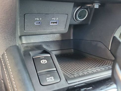 Certified 2023 Nissan Kicks SV FWD image 39
