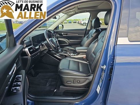 Used 2025 Kia Telluride S image 18