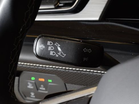 Used 2024 Volkswagen Atlas Cross Sport SE AWD/4WD image 16