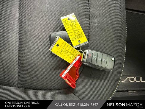 Used 2016 Kia Soul + FWD image 45