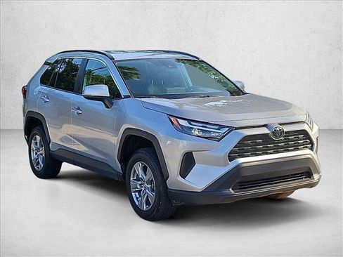 Used 2025 Toyota RAV4 XLE AWD/4WD image 3